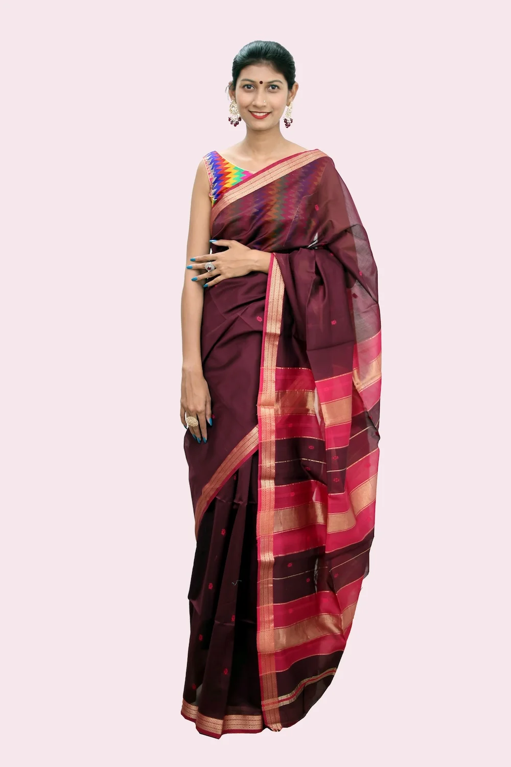 Alluring Metallic Wine handloom Saree with Tassles