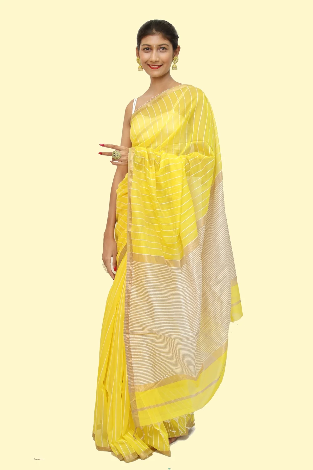 Elegant Linen Striated handloom Saree with Tassels
