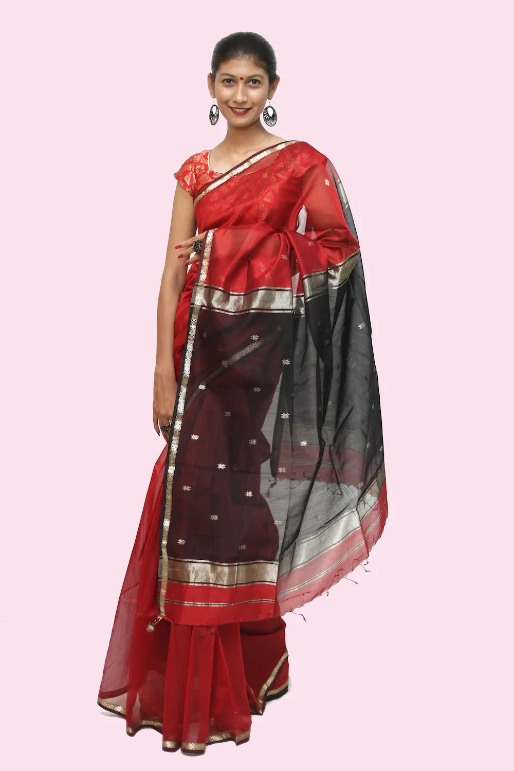 Regal Star motif handwoven Saree with Tassels - Red Black