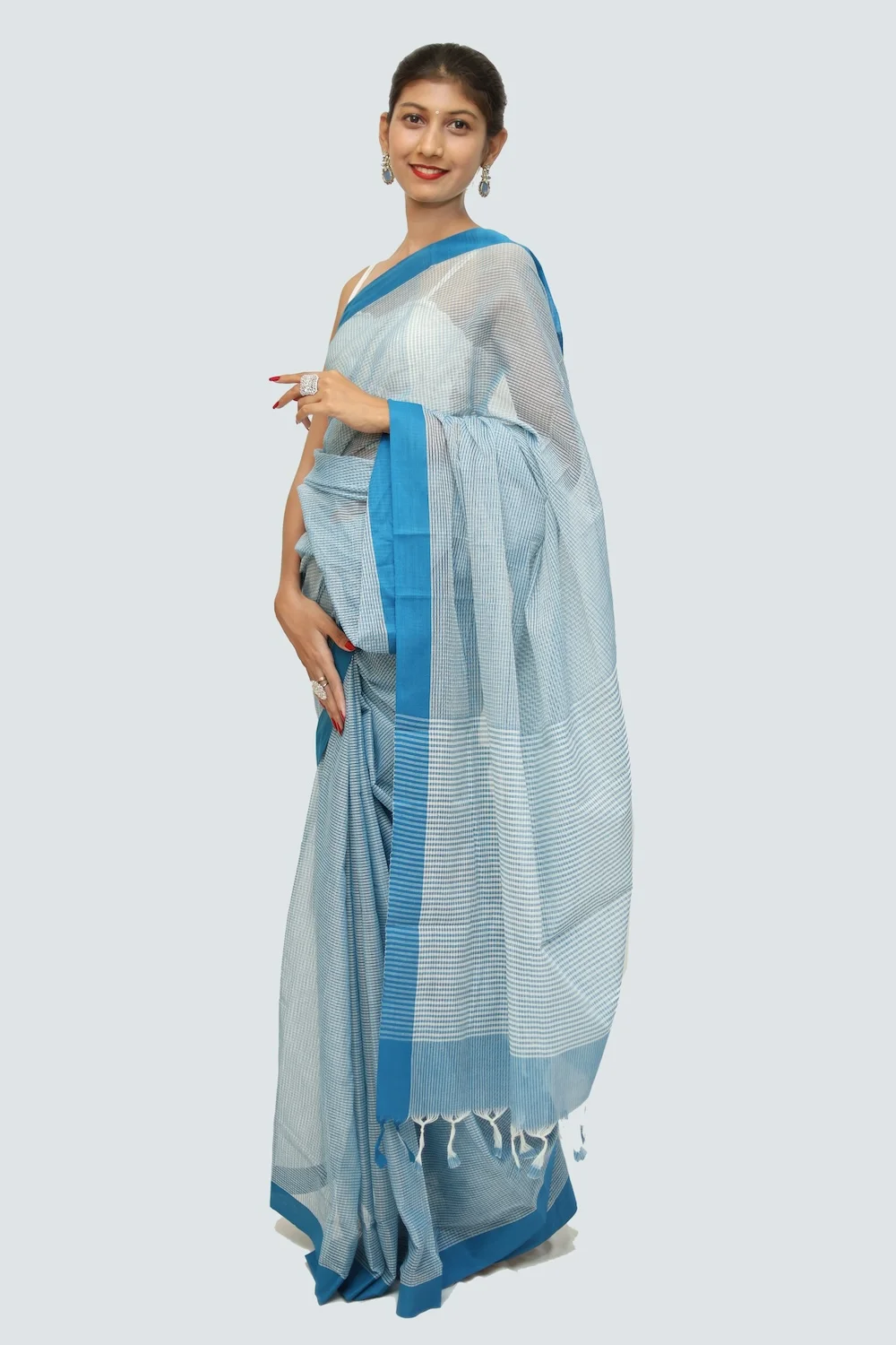 Trendy Cotton Checkerd handloom Saree with Tassels - Blue