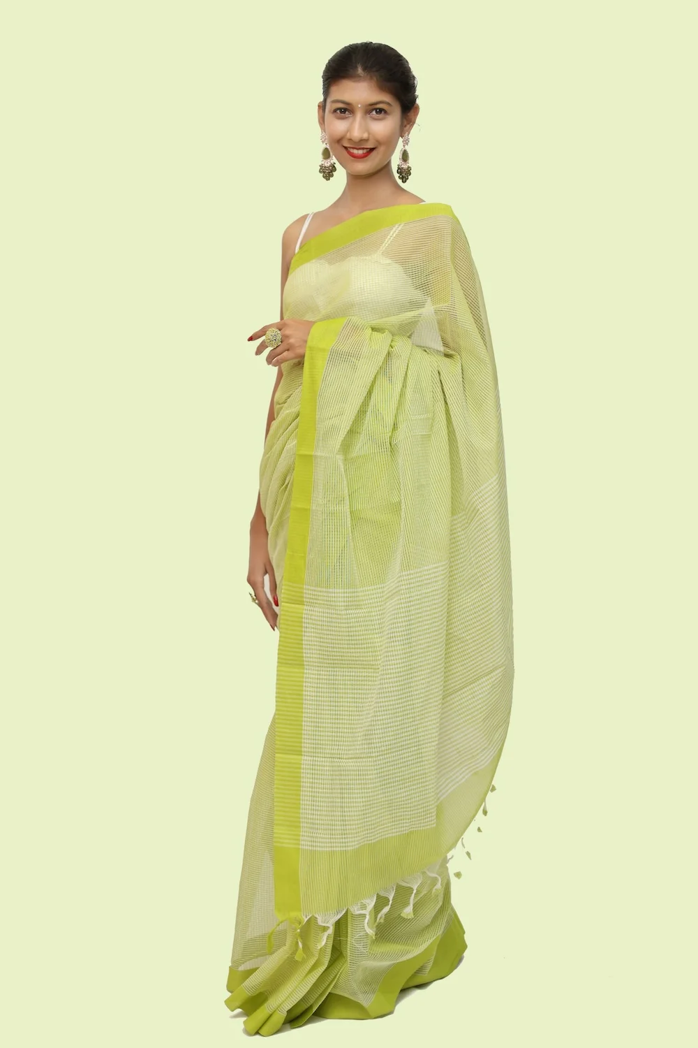 Trendy Cotton Checkerd handloom Saree with Tassels - Yellow